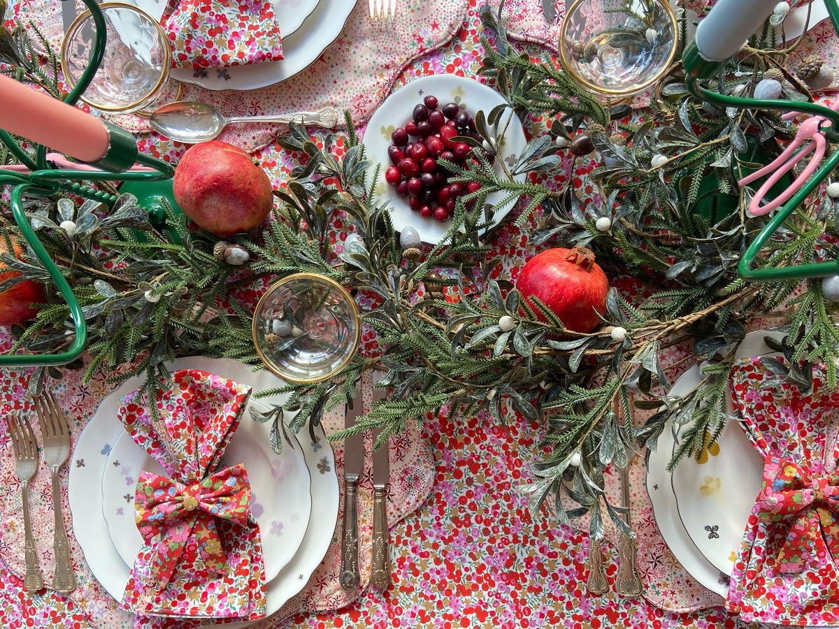 Creating an Elegant Christmas Table - Coco & Wolf