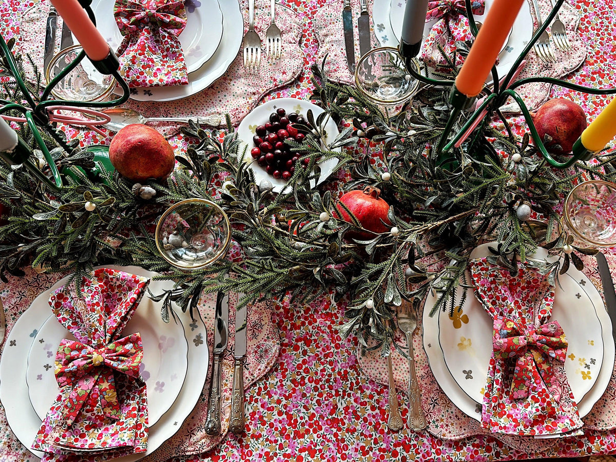 CHRISTMAS TABLE LINEN - Coco & Wolf