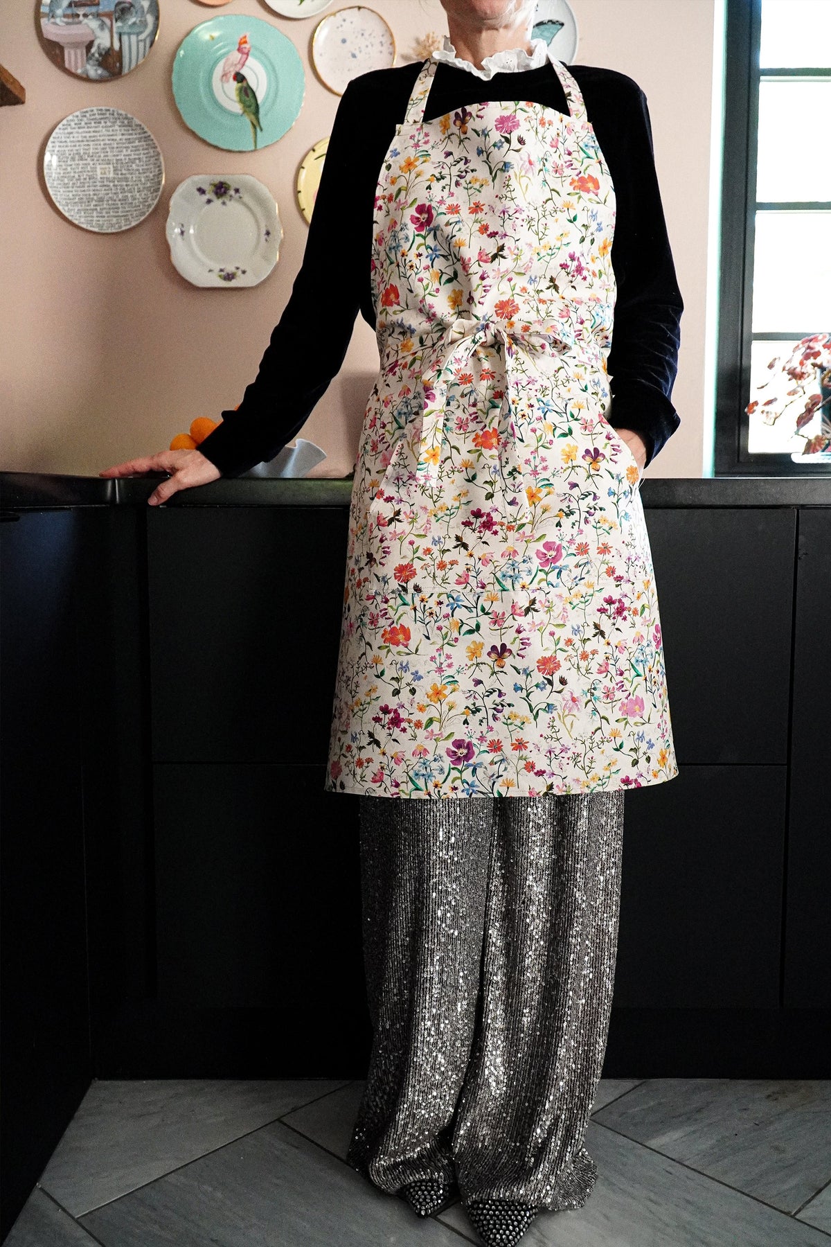 APRONS