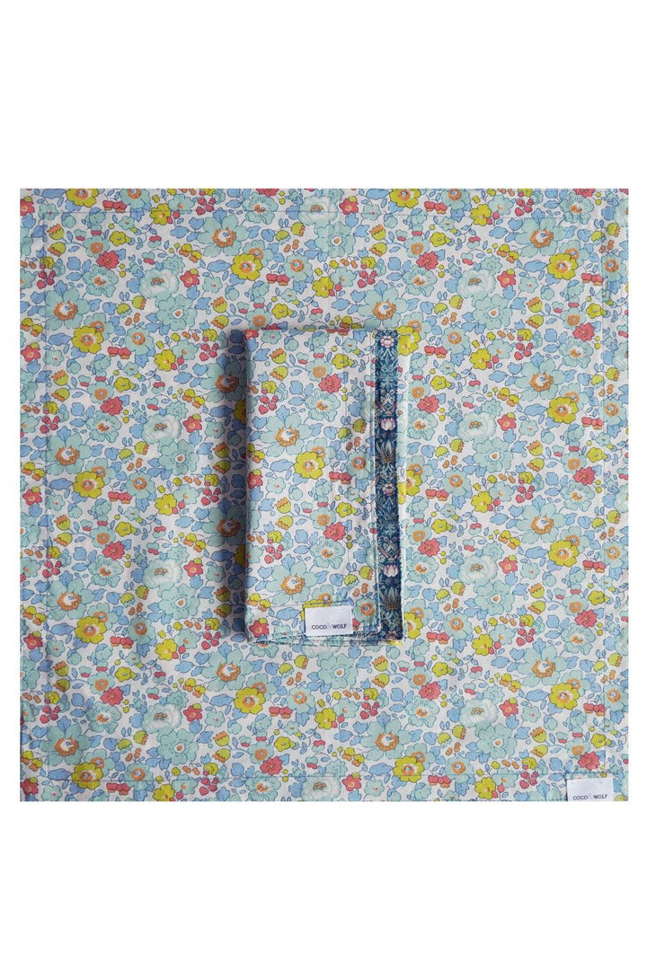 Reversible Stitch Napkin Set made with Liberty Fabric BETSY SAGE & STRAWBERRY THIEF - Coco & Wolf