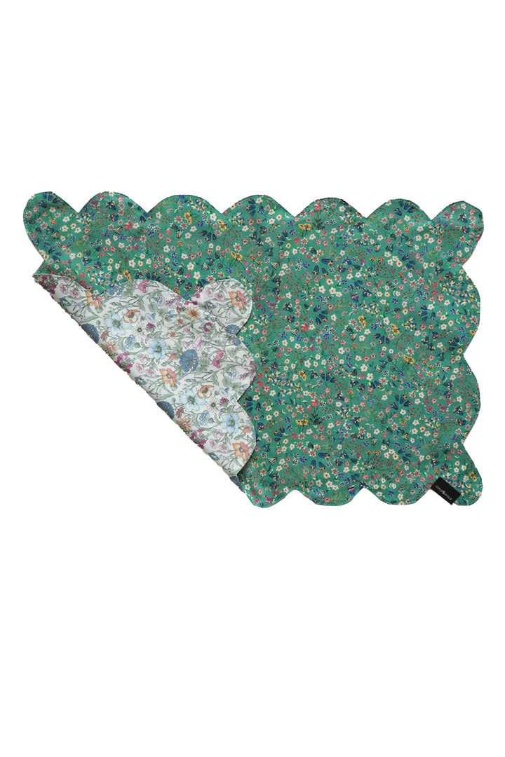Reversible Scalloped Placemat made with Liberty Fabric DONNA LEIGH & RACHEL
