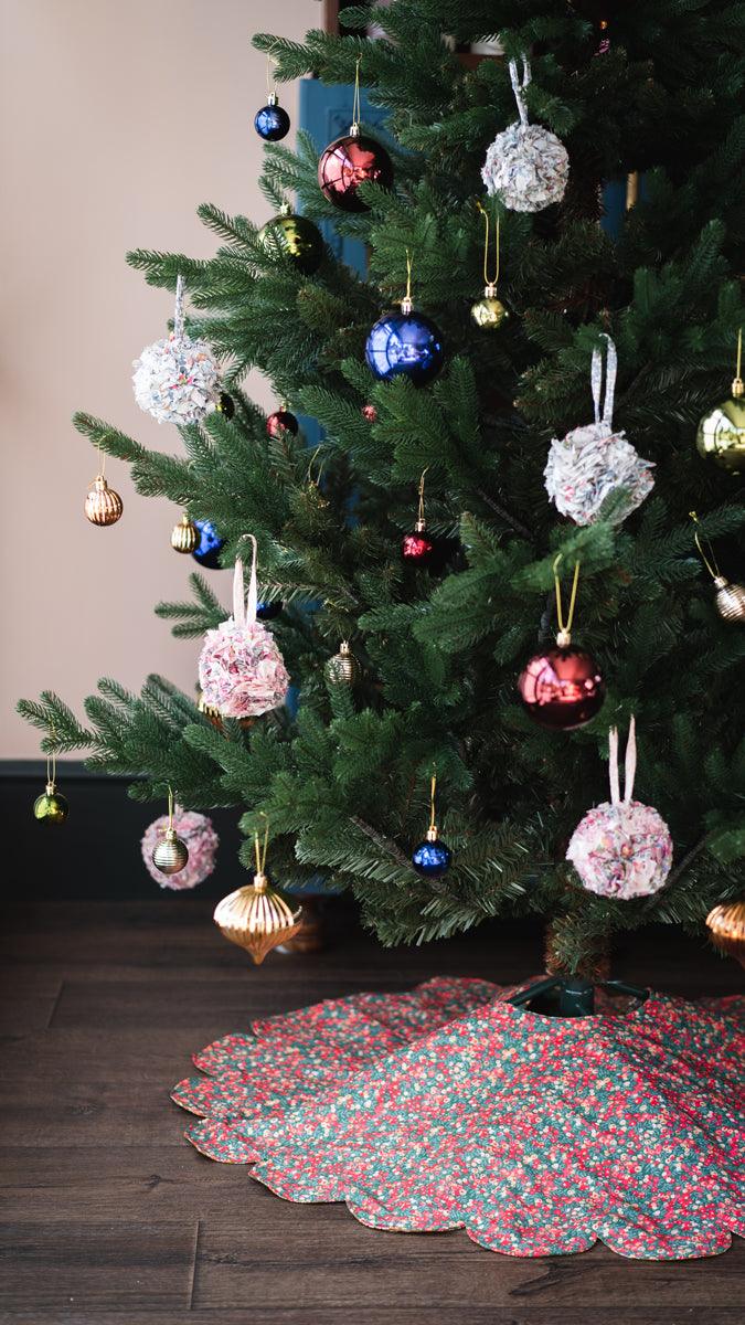 Christmas Tree Skirt made with Liberty Fabric WILTSHIRE GOLD - Coco & Wolf