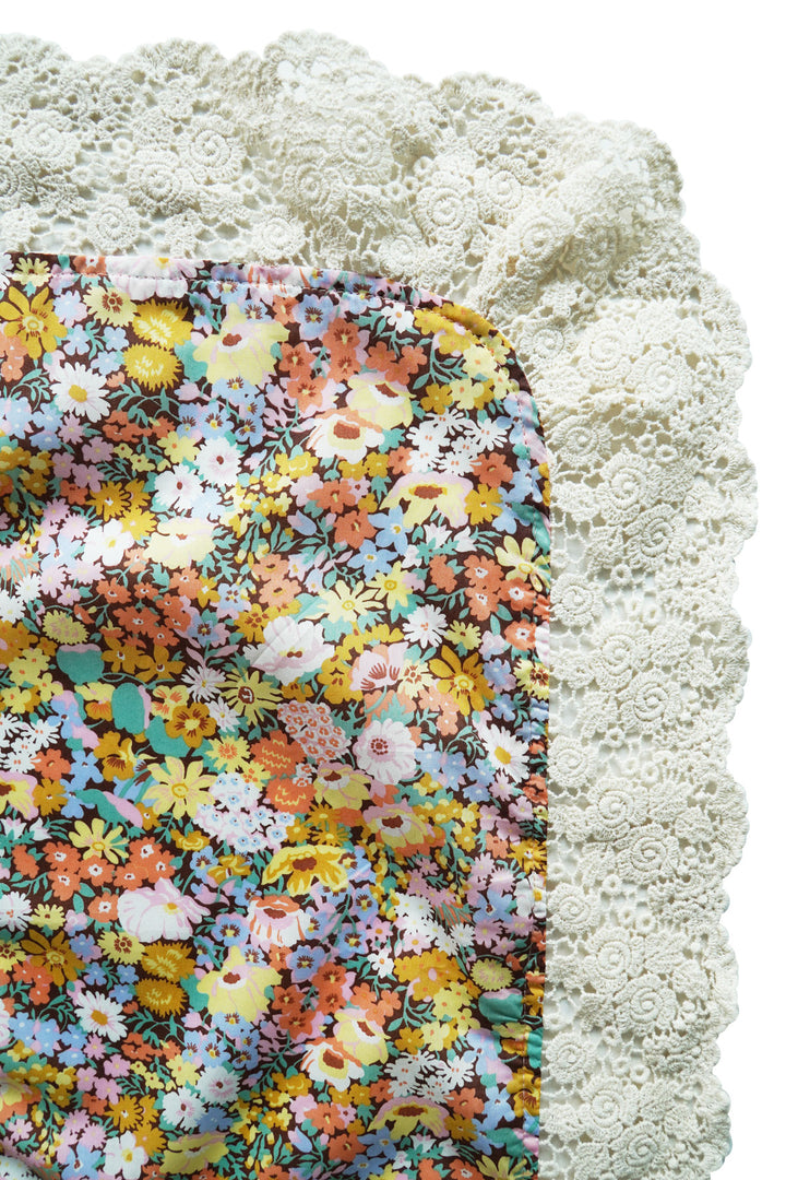 Coco & Wolf × O Pioneers Lace-Trim Tablecloth made with Liberty Fabric THORPE YELLOW