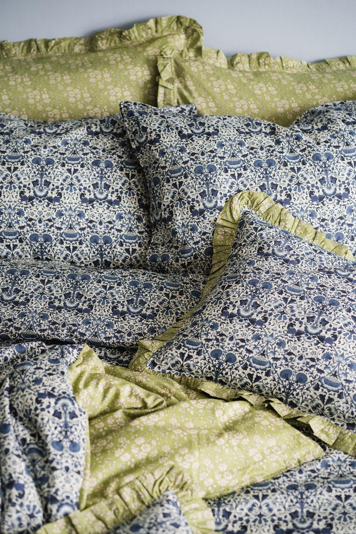 Reversible Heirloom Quilt made with Liberty Fabric LODDEN & CAPEL PISTACHIO - Coco & Wolf