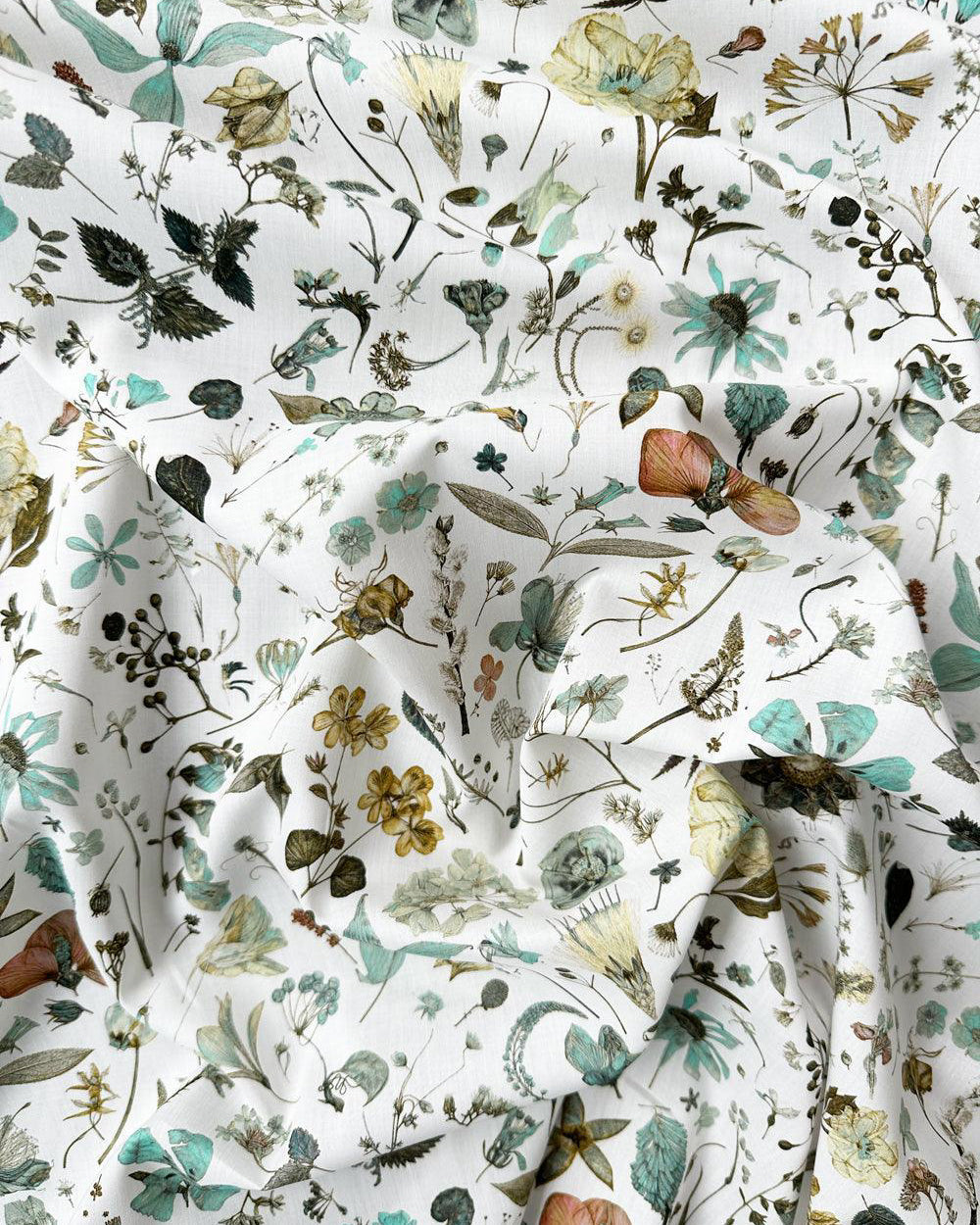Liberty Fabric Tana Lawn® Cotton FLORAL EVE