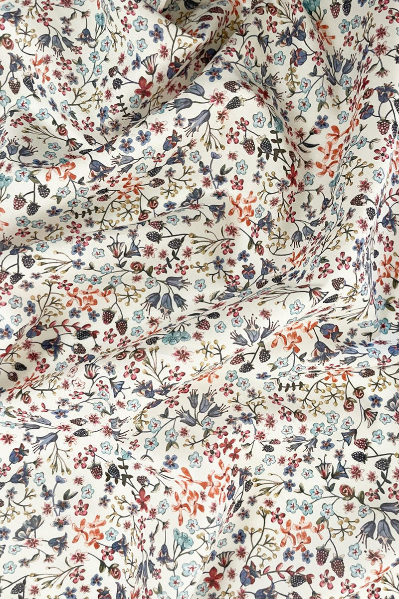 Liberty Fabric Tana Lawn® Cotton DONNA LEIGH SNOW - Coco & Wolf