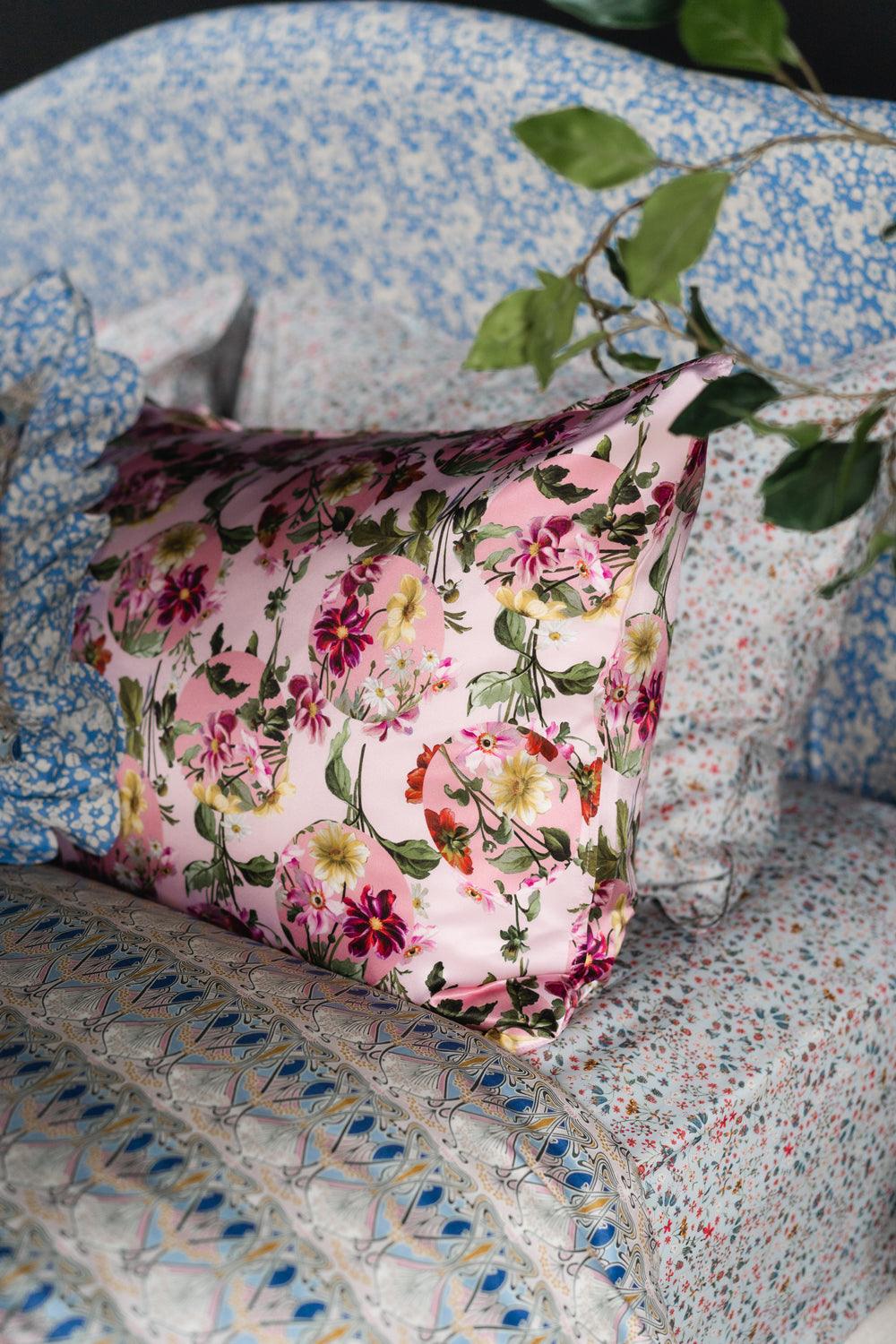 Oxford Pillowcase made with Liberty Fabric DONNA LEIGH SILVER - Coco & Wolf