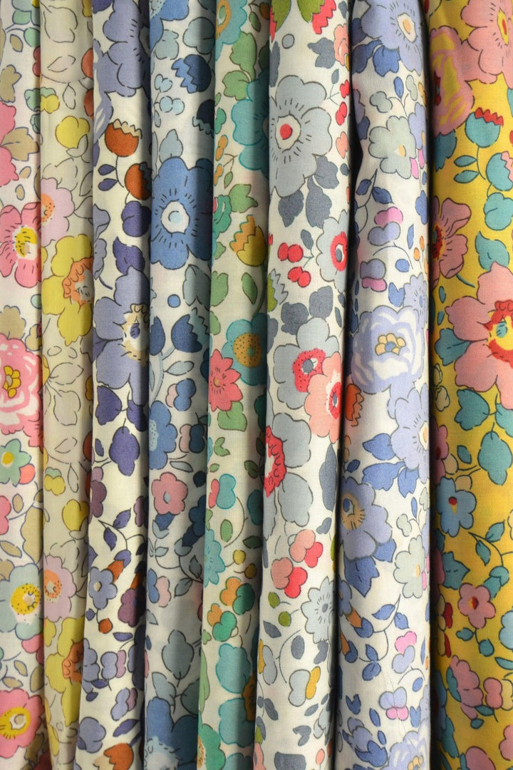 Liberty Fabric Tana Lawn® Cotton Squares Bundle - Coco & Wolf