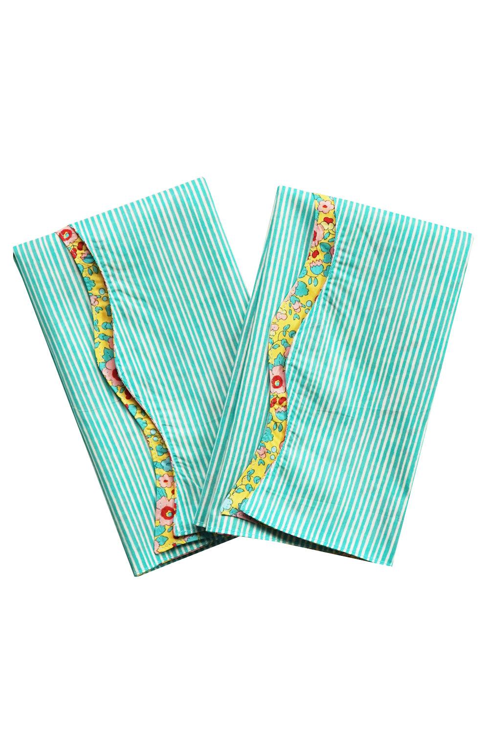 Reversible Wavy Napkin Set made with Liberty Fabric BETSY & ELEMENTS - Coco & Wolf