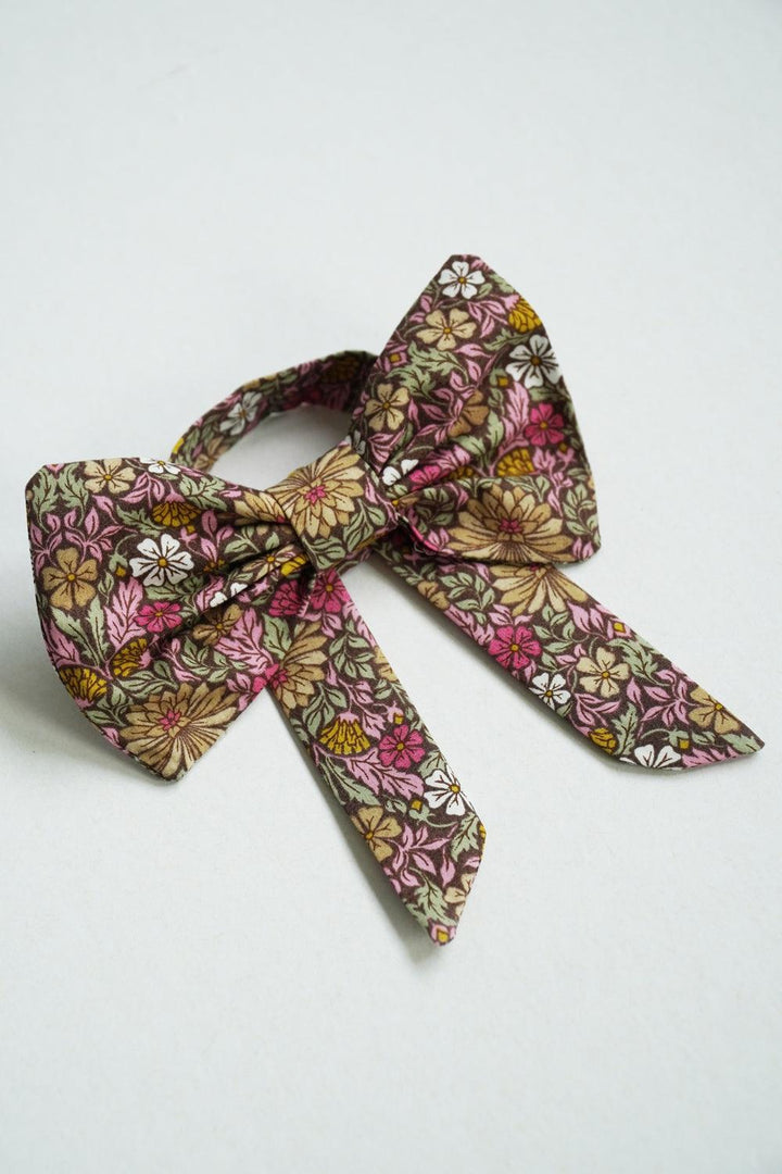 Set of 4 Napkin Ring Bows made with Liberty Fabric MOON FLOWER - Coco & Wolf