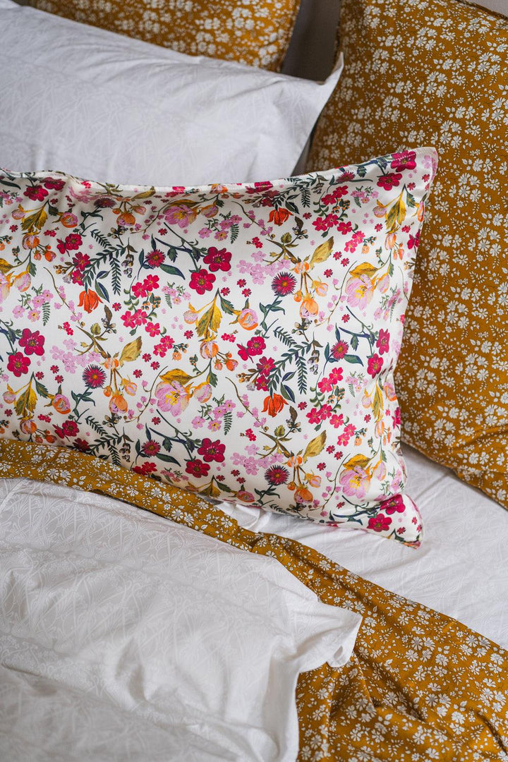 Silk Pillowcase made with Liberty Fabric HEIDI - Coco & Wolf